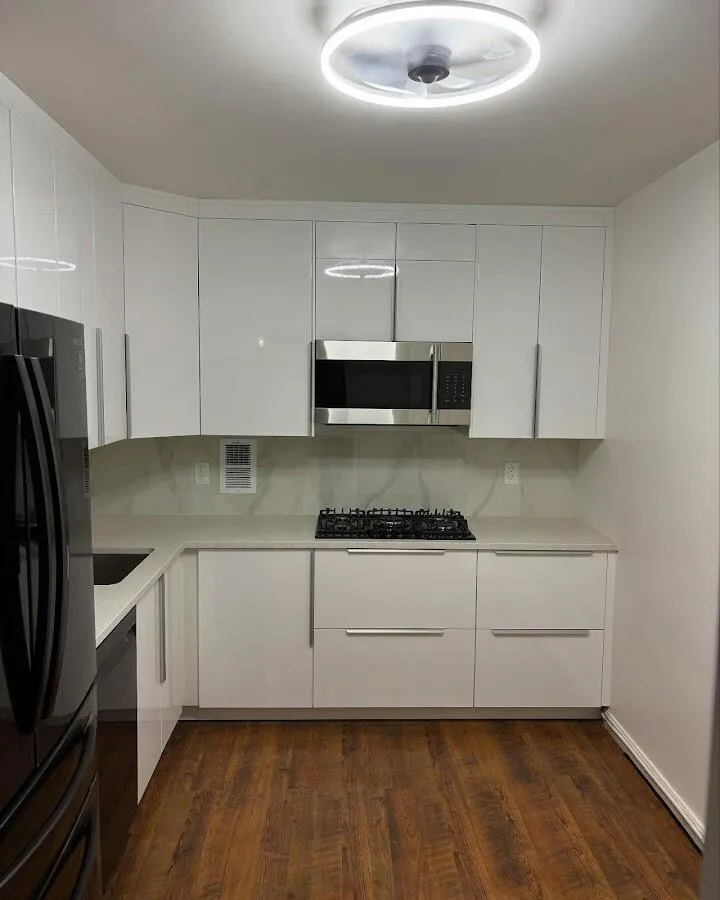 Renovated kitchen with quartz countertops in Porter